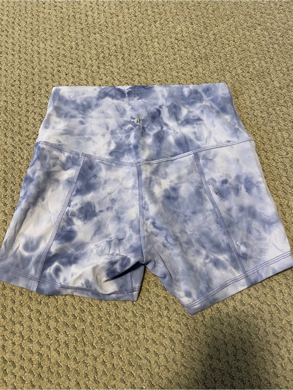 lululemon athletica Lavender Blue Tie-Dye High-Rise Bike Shorts size 6